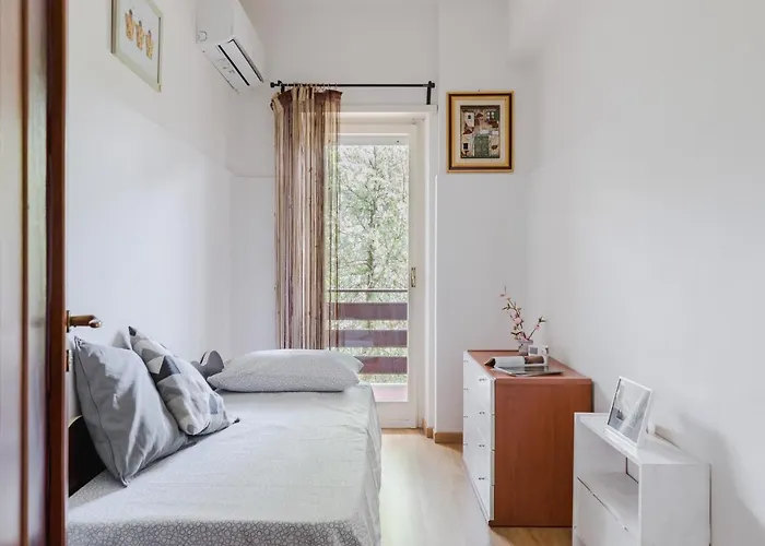 Pelizzi Apartment, 5 Persone, 2 Camere, Balcone, Cinecittà * Roma