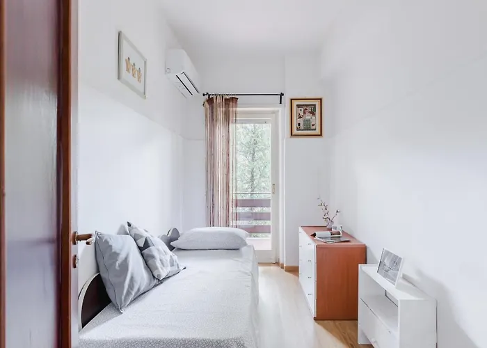 Pelizzi Apartment, 5 Persone, 2 Camere, Balcone, Cinecittà *